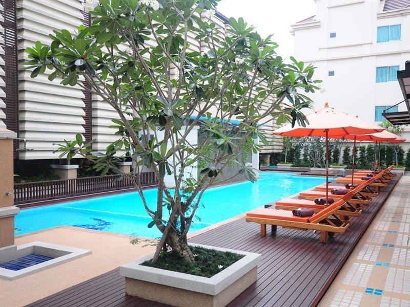 โรงแรมเอเวียน โรงแรม