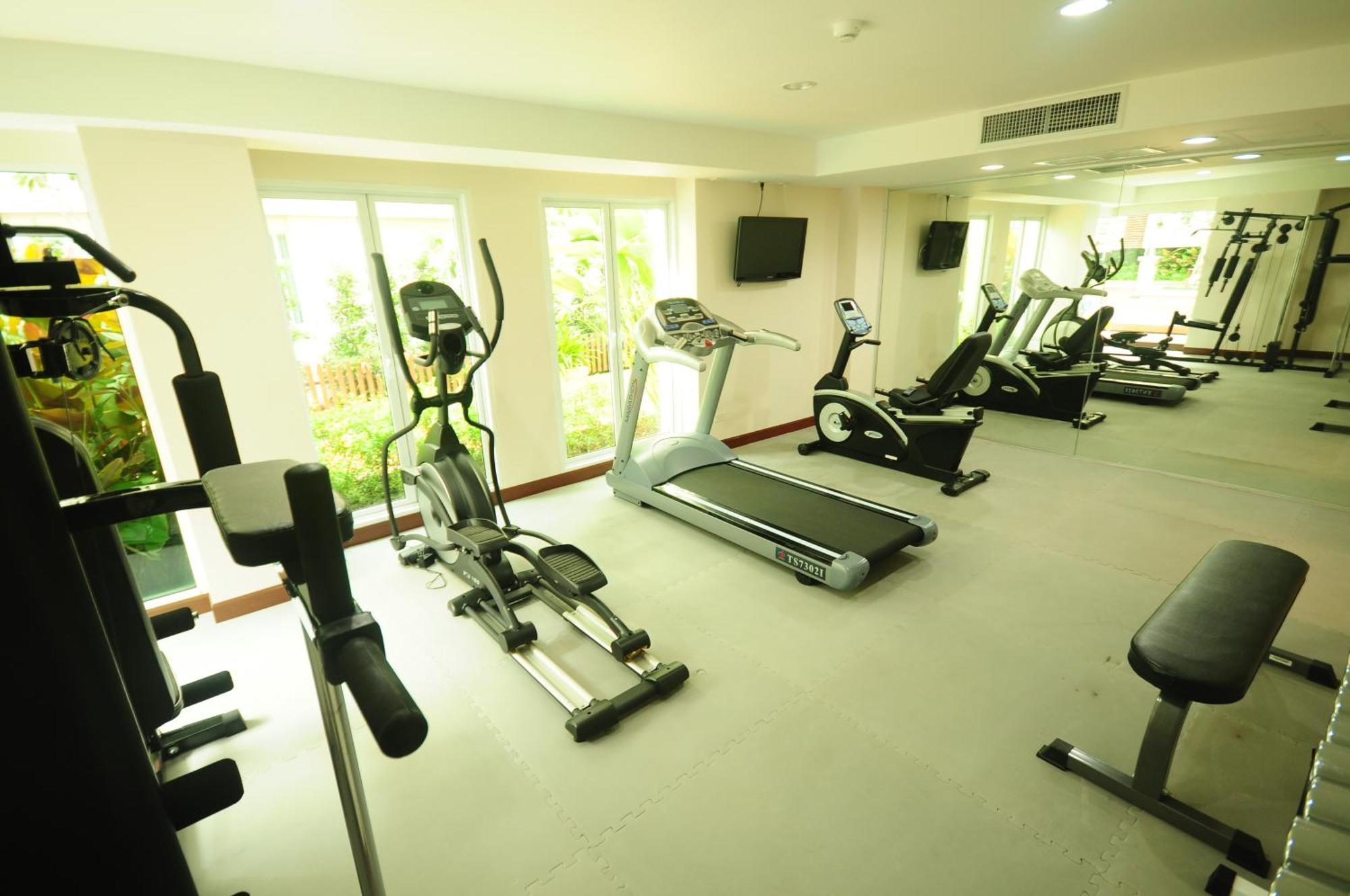 โรงแรมเอเวียน โรงแรม 5*