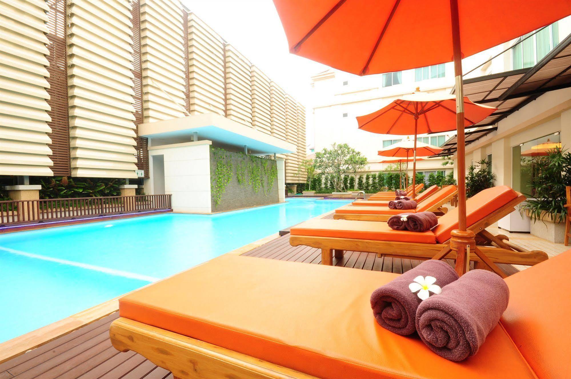 โรงแรมเอเวียน 5*