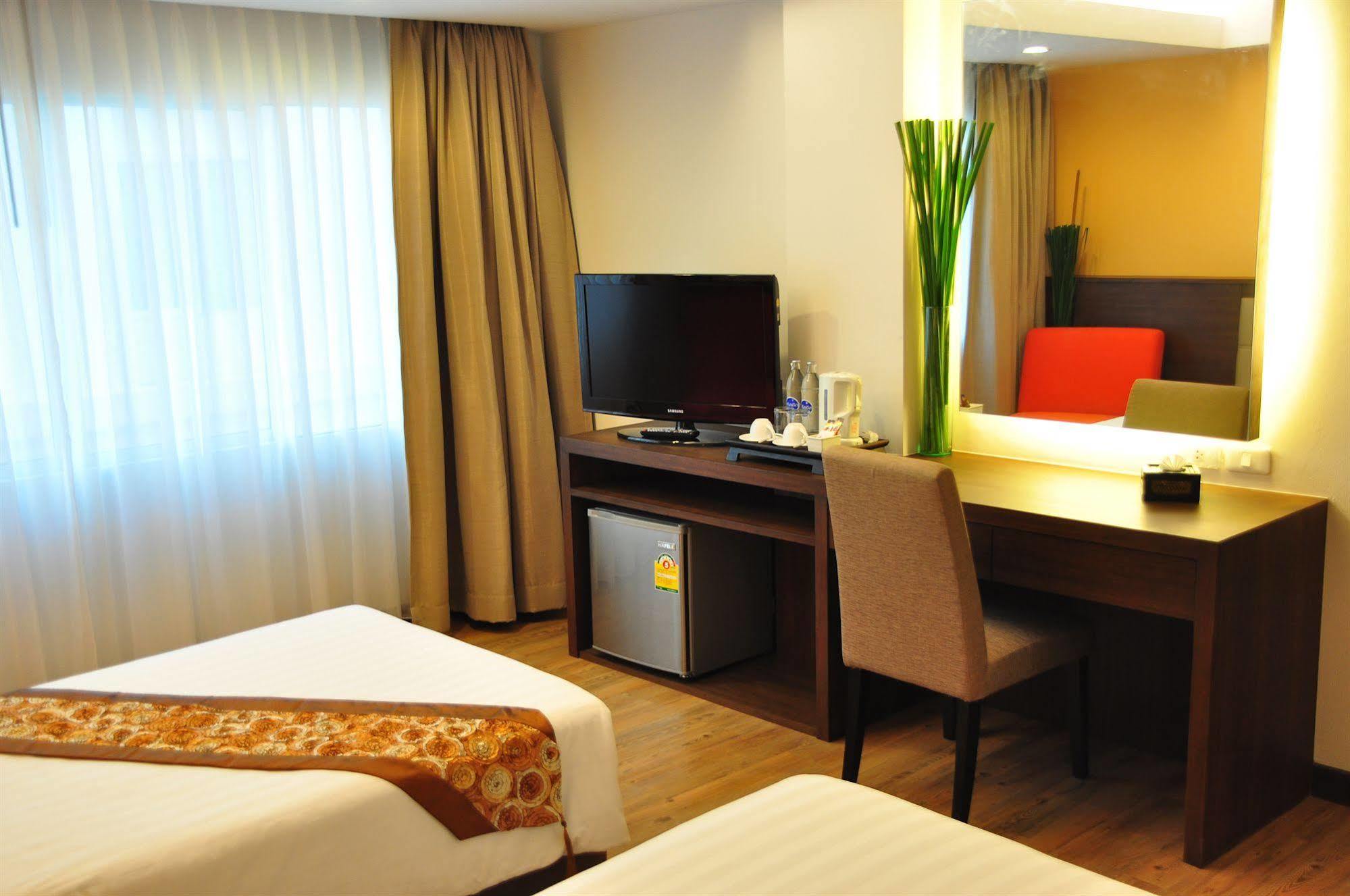 โรงแรมเอเวียน 5*