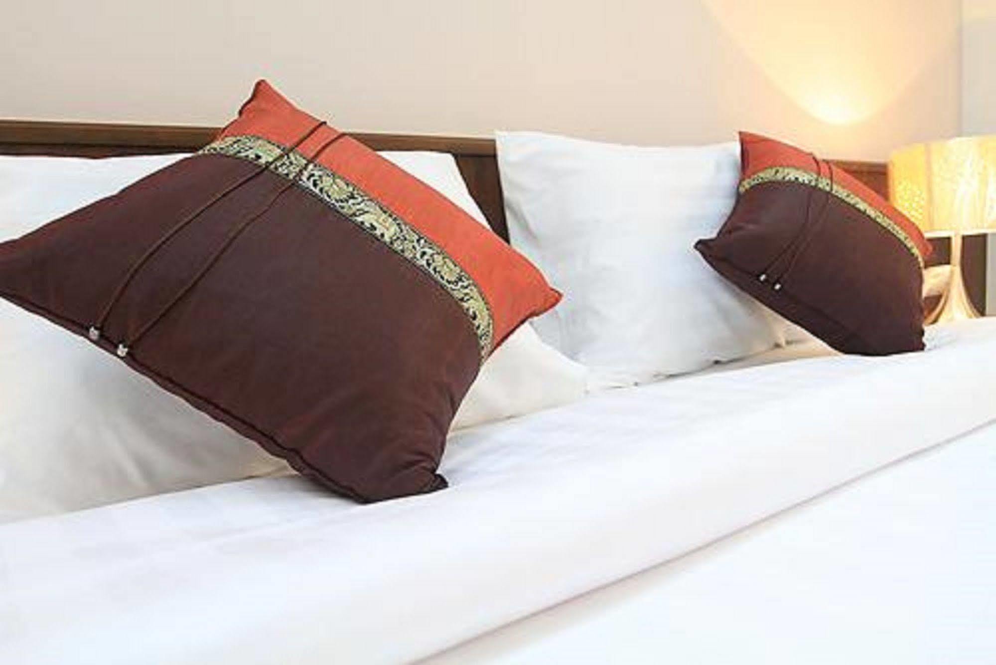 โรงแรม โรงแรมเอเวียน 5*