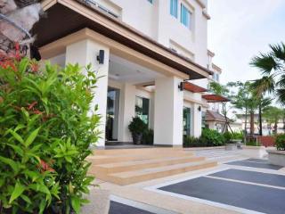 โรงแรม โรงแรมเอเวียน 5*